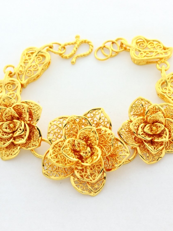 Pulsera-de-3-flores-1.jpg